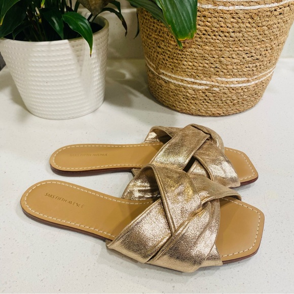 *SOLD* Saks 5th Avenue Gold Glitter Criss Cross Slip On Sandals Women’s 8.5 - Picture 3 of 7